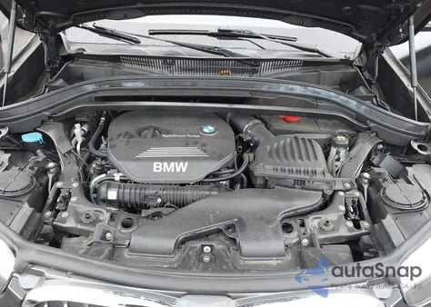 2017 BMW X1 xDrive28I из США, поврежденный, VIN WBXHT3C3XH5F77351